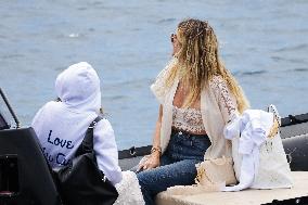 Heidi Klum And Leni Take A Boat Ride - Antibes