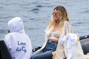 Heidi Klum And Leni Take A Boat Ride - Antibes