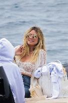 Heidi Klum And Leni Take A Boat Ride - Antibes