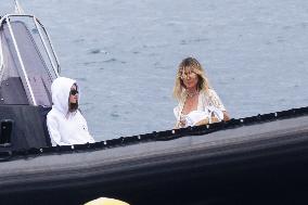 Heidi Klum And Leni Take A Boat Ride - Antibes