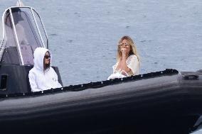 Heidi Klum And Leni Take A Boat Ride - Antibes