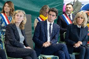 Gabriel Attal and Brigitte Macron Visit a School - Antony