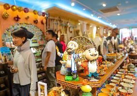 Xinjiang International Grand Bazaar Tour