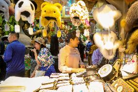 Xinjiang International Grand Bazaar Tour