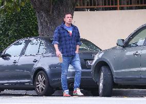 Ben Affleck Takes Samuel To School - LA