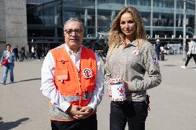 Adriana Karembeu Participates in the Red Cross Collection - Paris