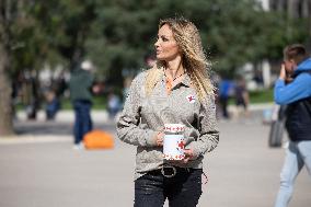 Adriana Karembeu Participates in the Red Cross Collection - Paris