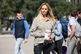 Adriana Karembeu Participates in the Red Cross Collection - Paris