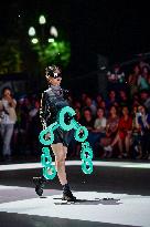 CHINA-SICHUAN-CHENGDU-STUDENTS' FASHION DESIGN (CN)