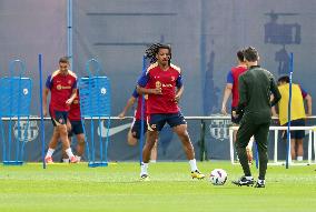 FC Barcelona Training Session