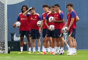 FC Barcelona Training Session