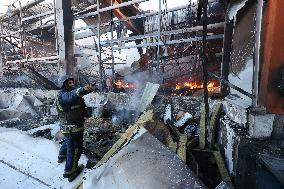 Russia hits Kharkiv supermarket with two glide bombsRussia hits Kharkiv supermarket with two glide bombs