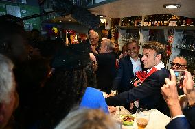 Emmanuel Macron meets local residents in a bar - Tourcoing