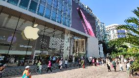 Apple Price-off Promotions During 618 E-commerce Festival in Chi