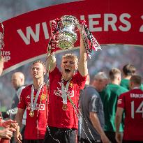 Manchester City v Manchester United - Emirates FA Cup Final