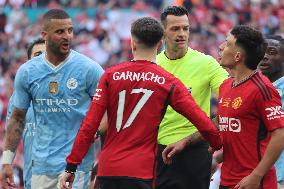 Manchester City v Manchester United - Emirates FA Cup Final