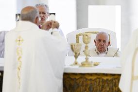Pope Francis Leads Holy Mass On World Children's Day - Vatican
