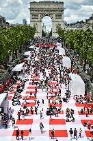 Grand picnic on the Champs-Elysees in Paris FA