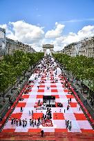 Grand picnic on the Champs-Elysees in Paris FA