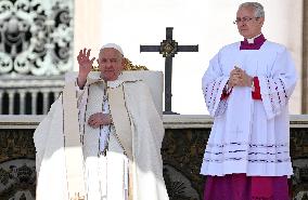 Pope Francis Leads Holy Mass On World Children's Day - Vatican