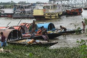 Cyclone Remal Effects In Kolkata, India