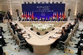Trilateral summit in Seoul