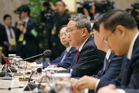 Trilateral summit in Seoul