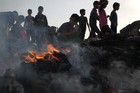 40 Civilians Killed In Assault On Rafah Camp
