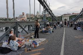 HUNGARY-BUDAPEST-CHAIN BRIDGE-ANNIVERSARY-PICNIC