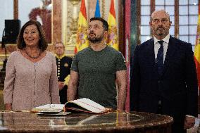 Zelensky Visits Congress Of Deputies - Madrid