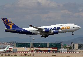 Atlas Air Boeing 747 lands in Barcelona