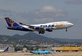 Atlas Air Boeing 747 lands in Barcelona