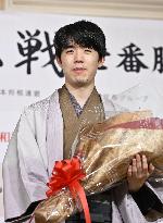 Fujii defends Meijin title