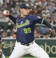 Baseball: Yakult Swallows pitcher Miguel Yajure