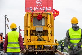 CHINA-HEILONGJIANG-HARBIN-YICHUN-RAILWAY-CONSTRUCTION (CN)