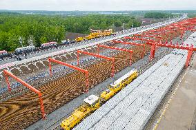 CHINA-HEILONGJIANG-HARBIN-YICHUN-RAILWAY-CONSTRUCTION (CN)