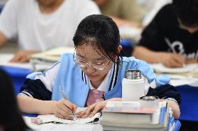 GAOKAO Preparation in Fuyang