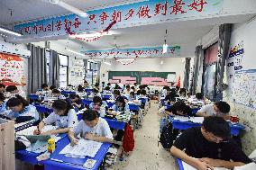 GAOKAO Preparation in Fuyang