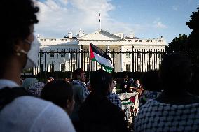 Demonstration against attacks on Rafah