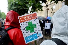 Demonstration Of Pharmacists Strike - Paris