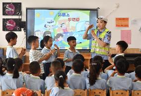 Kindergarten Traffic Safety Promotion in Handan