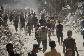 Palestinians Flee Rafah - Gaza