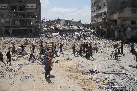 Palestinians Flee Rafah - Gaza