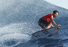 Surfing: Tahiti Pro