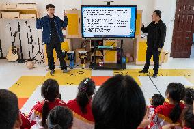 ChineseToday | Music classes bring inspirations to rural children in China's Heilongjiang