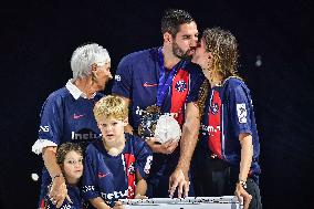 PSG Handball celebrates winning the Liqui Moly Starligue FA