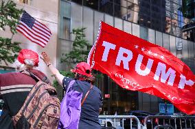 Pro and Anti-Trump protesters at Trump Tower - NYC