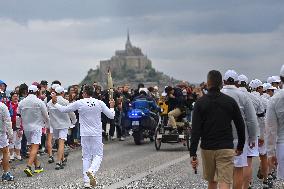 Olympic Flamme at Mont Saint Michel - France