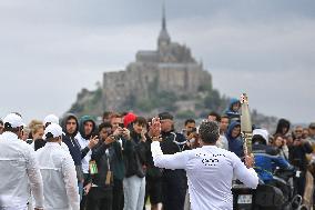 Olympic Flamme at Mont Saint Michel - France