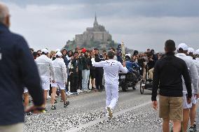 Olympic Flamme at Mont Saint Michel - France